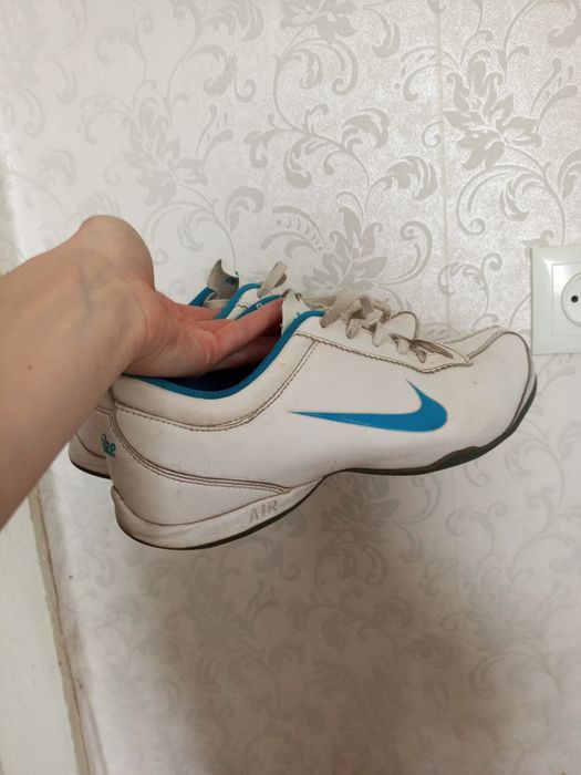 Кросівки Nike Wmns Air Musio 38.5 (24.5)cm