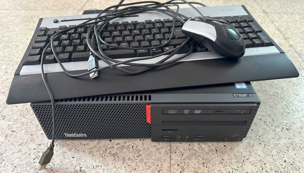 computador Lenovo + monitor LCD