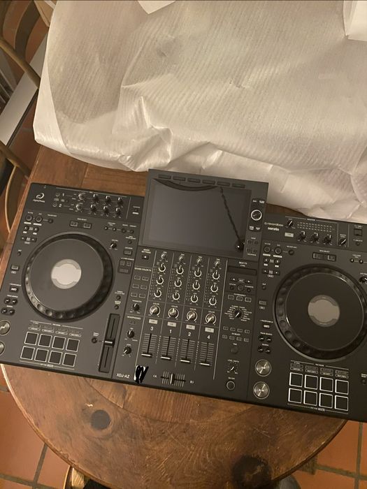 AlphaTheta XDJ-AZ (NOVA)