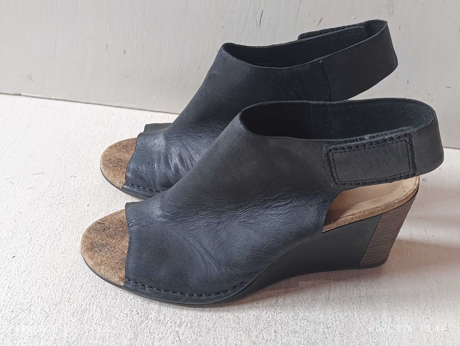 sandały skórzane Clarks