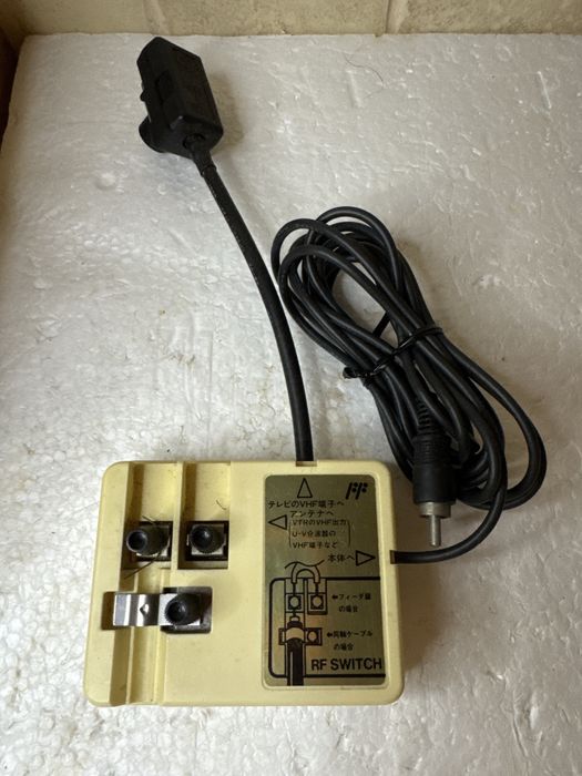 Kabel RF do Nintendo Famicom i Super Famicom - wersja japonska