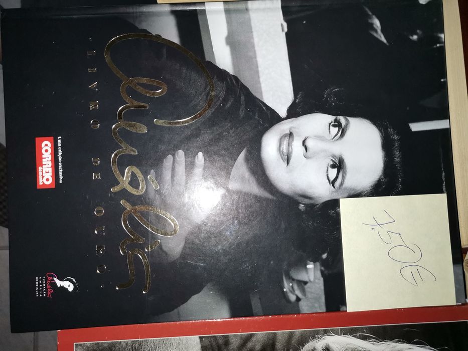 Livros antigos preço um pouco negociável.