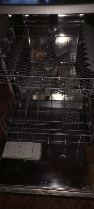 Продам Нержавеешную посудомоечную машину.