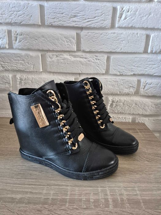 Sneakersy na koturnie BOOCI