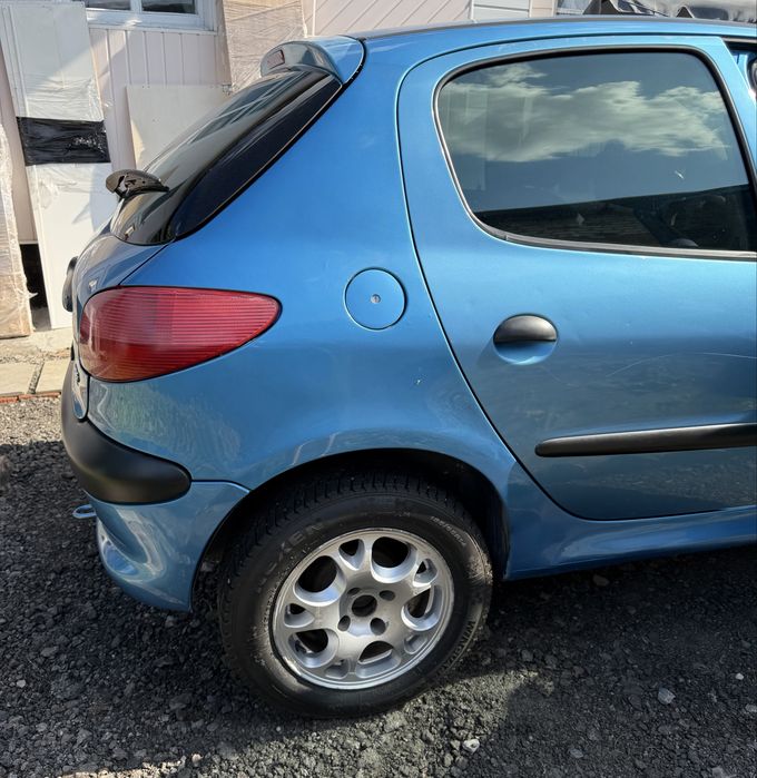 Продам Peugeot 206 2002 рік