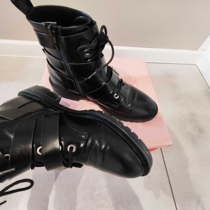 Buty sznurowane czarne workery z klamrami sznurowane 39 Even&Odd