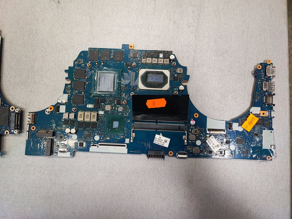 Нерабочие материнский платы для ноутбуков.