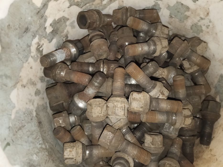 Śruby kół stalowych Citroen C5 x7 III