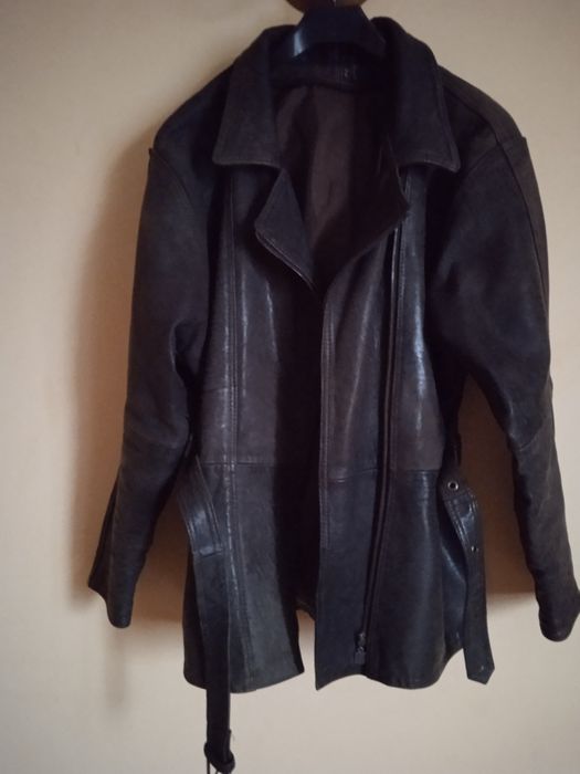 Kurtka damska skórzana z paskiem