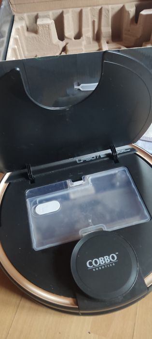 Cobbo LF 80 robót odkurzający, mopujący