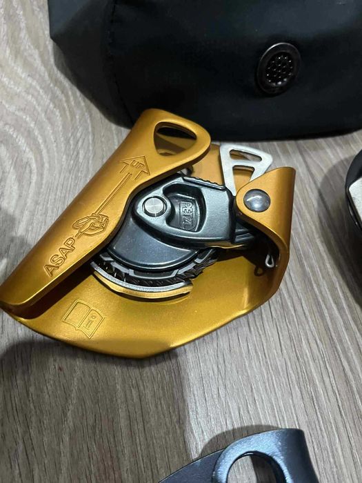 Sprzęt do wspinaczki przemysłowej PETZL ID ASAP uprząż CAMP i inne