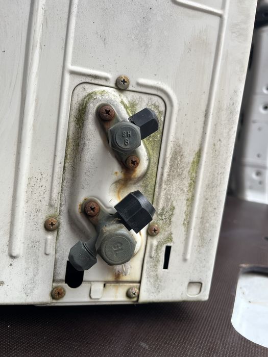 Холодильний агрегат. Холодильник для квітів.