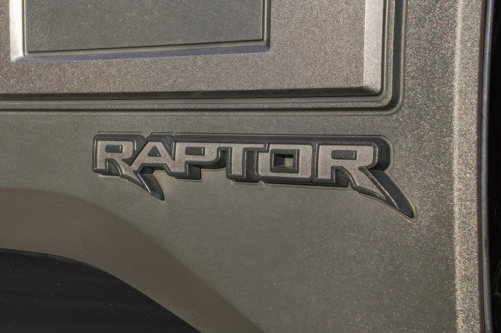 Ford F-150 Raptor      2017