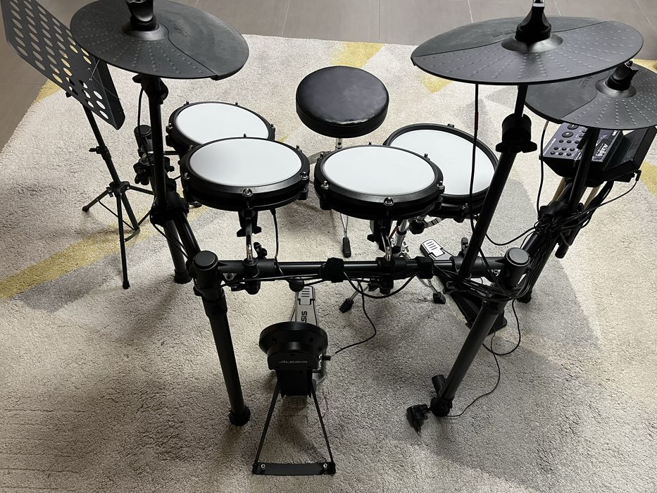 Alesis Nitro Max