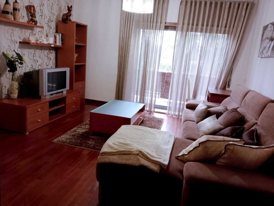 Apartamento T3 Mobilado C/Garagem