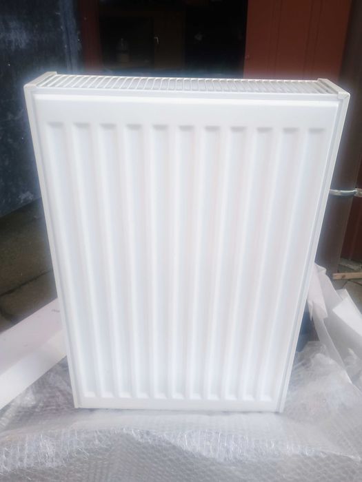 Grzejnik uniwersalny Invena 60x40x10