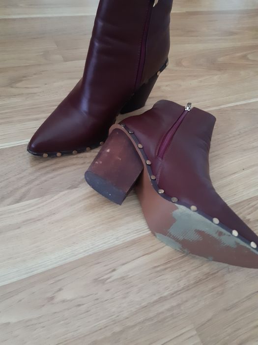 Buty damskie bordo .