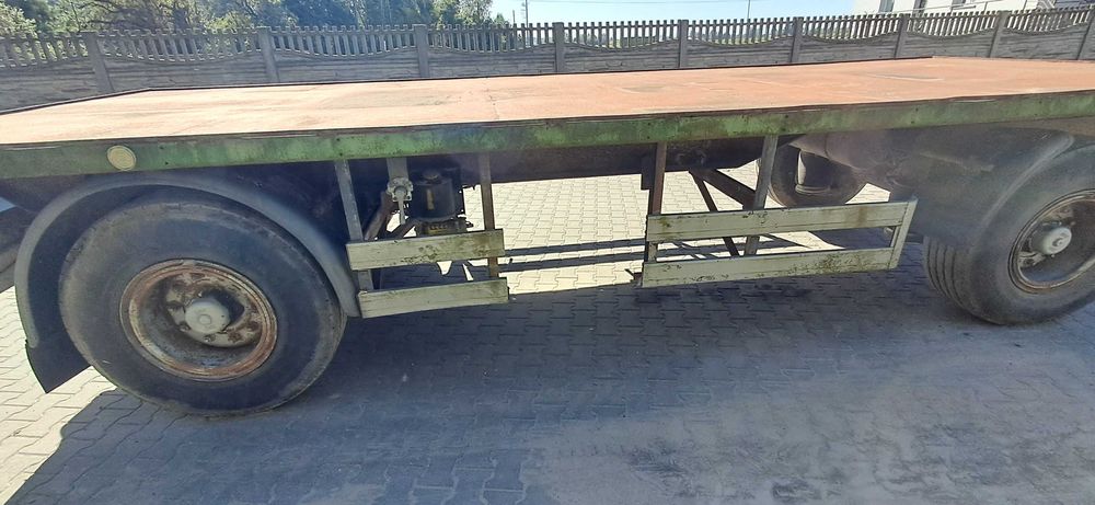 Przyczepa laweta do bel slomy