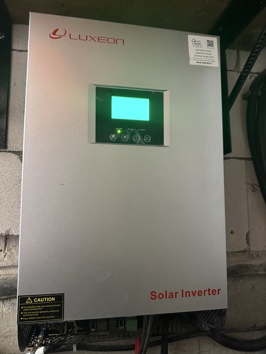 інвертер Luxeon PV18-5048 VPK плюс NMC батарея