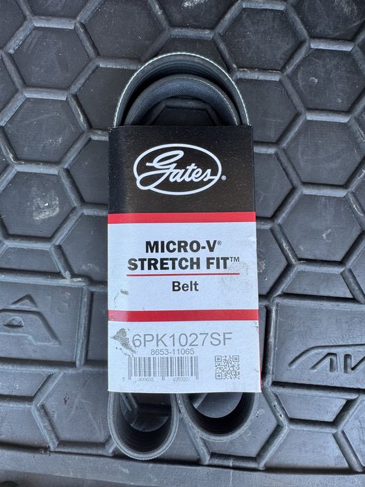 Ремень поликлиновый FORD KUGA/FOCUS/C-MAX 2013-2020 (6PK1027) GATES - OEM 2040107