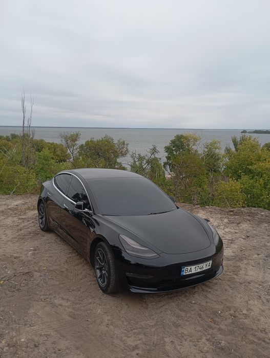 Tesla model 3 standard range