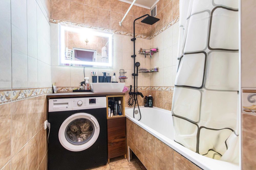 ТЕРМІНОВИЙ ПРОДАЖ 3-кімнатної квартири в м. Івано-Франківськ!