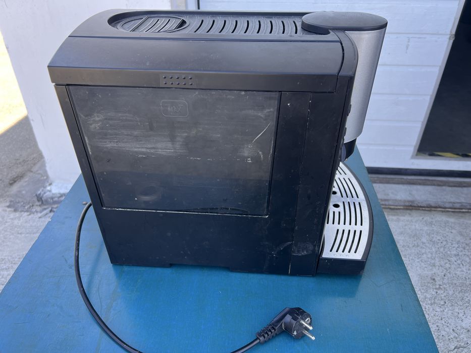 Кавомашина AEG CaFamosa