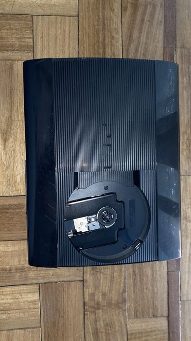 Playstation 3 Super Slim + microfones singstar + 9 jogos