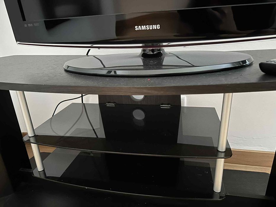 Movel TV em bom estado