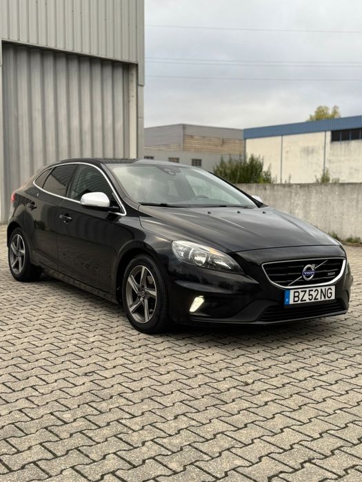 Volvo v40  r-design 1.6 diesel