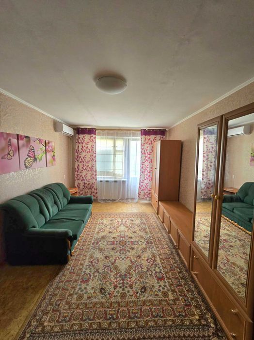 Продам 1 кім. квартиру на  вул. Космонавтів, ж/м Придніпровськ.