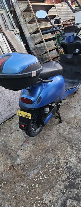 Vendo moto elétrica 750€