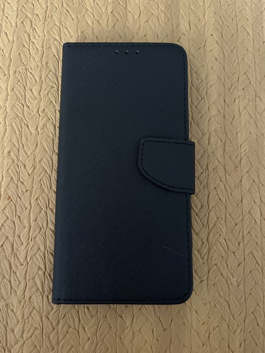 Etui zamykane na telefon Realme Narzo 50- nowe