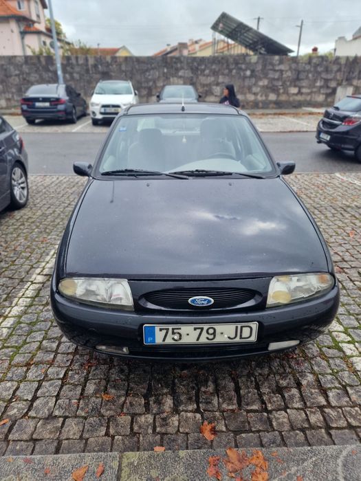 Ford Fiesta  1.25 Gasolina |  130.000 km | Bom Estado