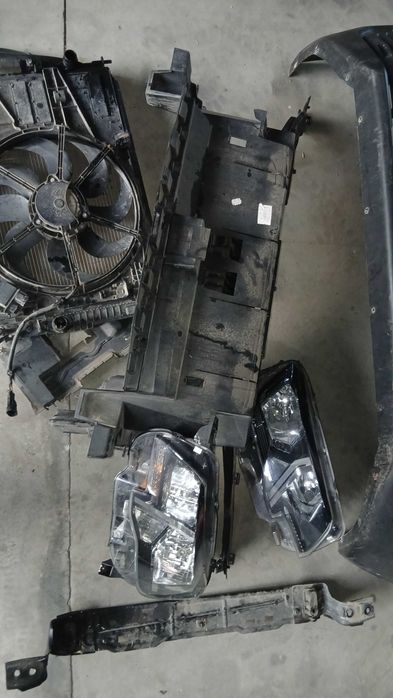 Frente para a Peugeot Partner de 2023