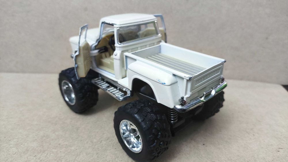 Машинка Chevy Stepside Pick-up 1955 (Off Road) 1.32 Kinsmart KT 5330