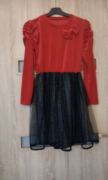 Sukienka na 146 cm wzrostu