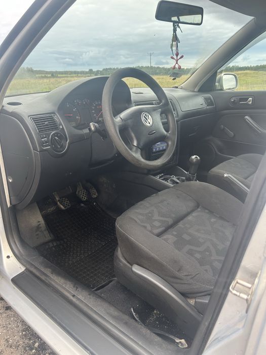 Volkswagen Golf 4 1.9 D 1998r
