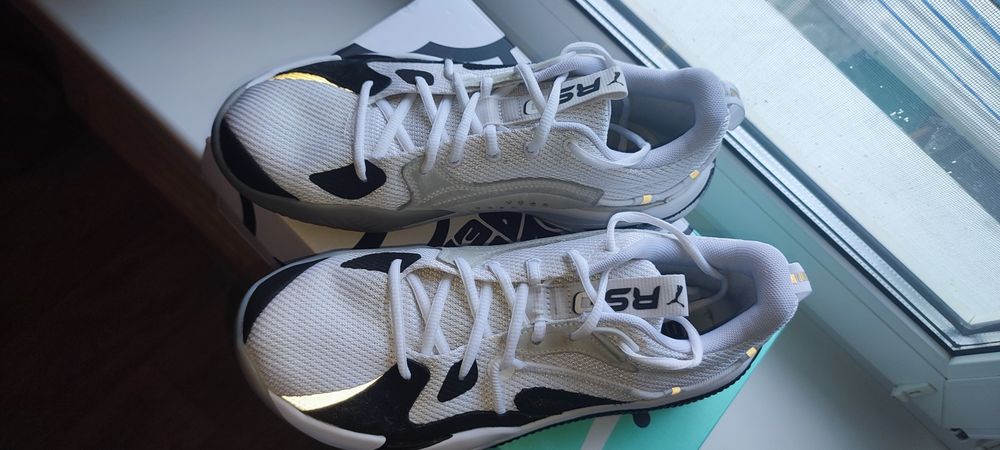 Продам кроссы Puma
