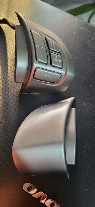 Кнопки круіз-конроля Subaru Outback 2008