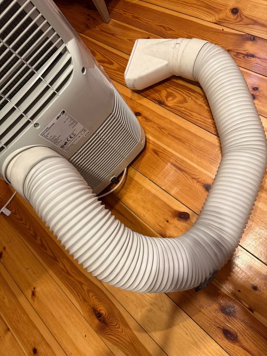 Klimatyzator przenośny Zibro P 126 – 2,6 kW, pilot