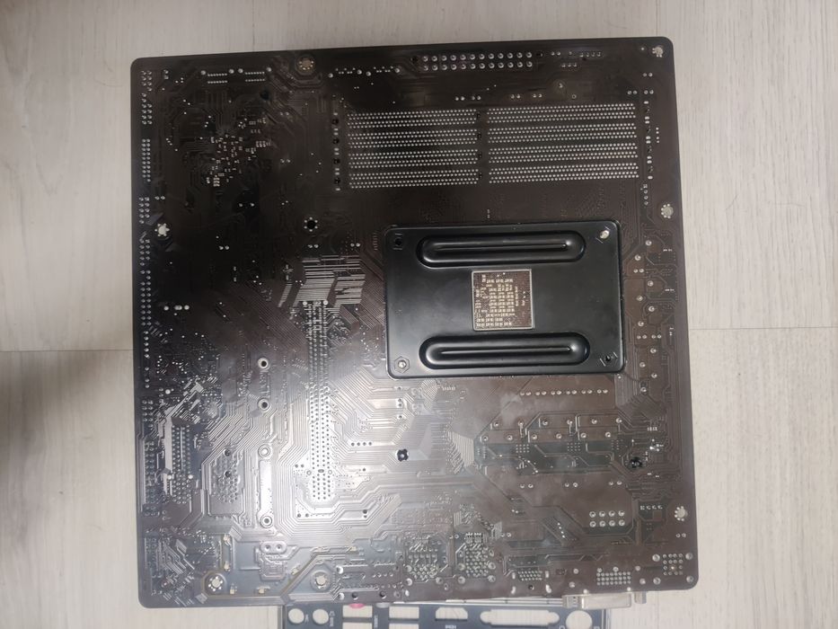 B450 Aorus M Материнка для Ryzen. AM4 Socket