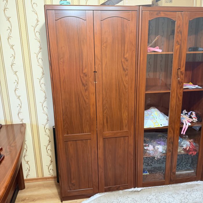 Продам мебель в кабинет все в идеальном состояния.