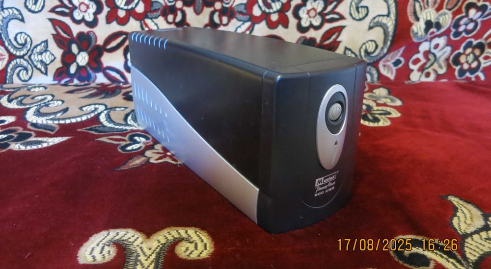 Универсальный источник аварийного питания PowerMust 600 USB/230V/360W