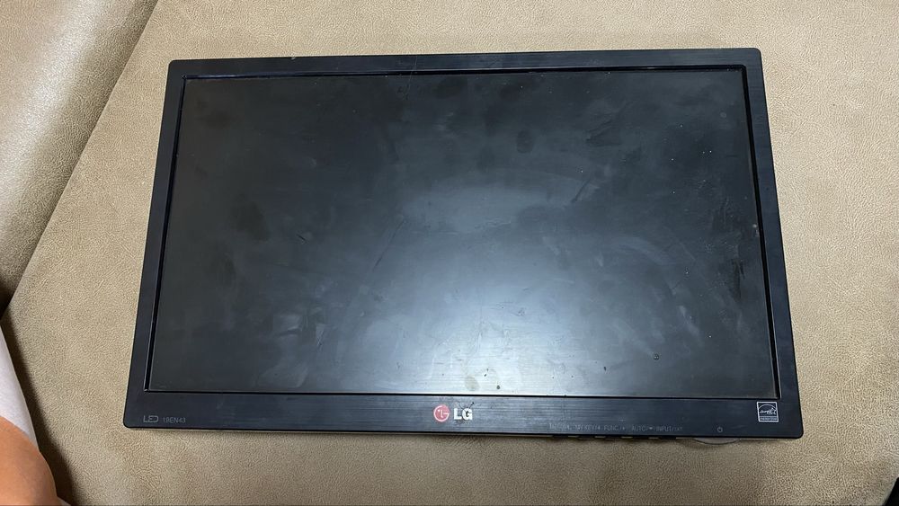 Монитор LG, рабочий, VGA/DVI, без подставки