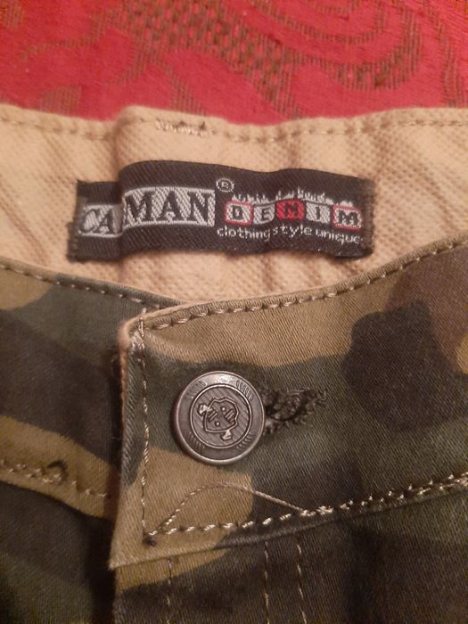 Джинси стрейчові.