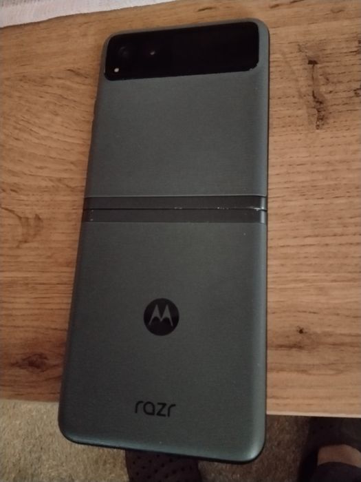 Смартфон Motorola razr 40