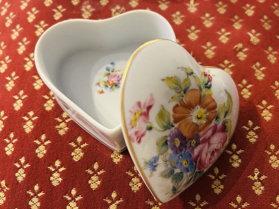 Rare Vidal Arte Jewelry Box, Hand-Painted
