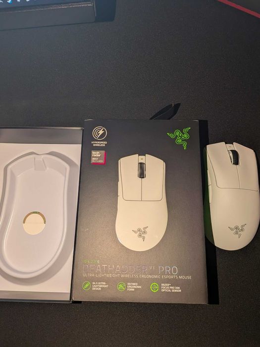 Rato Gaming Razer DeathAdder V3 Pro ( Como Novo) + Acessorios