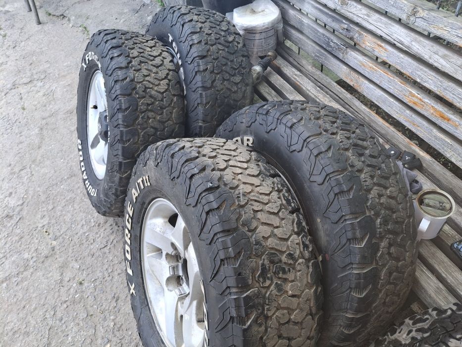265  70 R16  чотири колеса в зборе пятое чуть другое